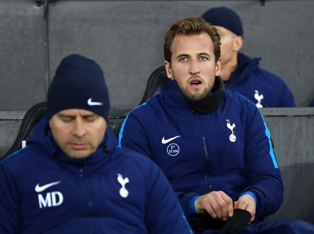 harry-kane-west-ham_bench.jpg